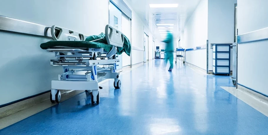 Γιατροί πιάστηκαν στα χέρια εν ώρα υπηρεσίας στο νοσοκομείο της Άρτας