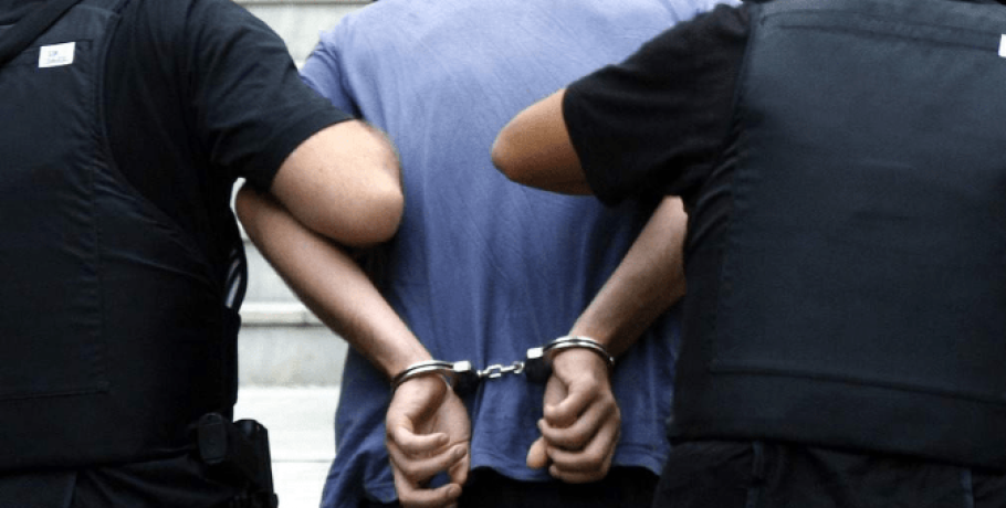 Χειροπέδες σε 33χρονο για trafficking με θύμα μια 23χρονη