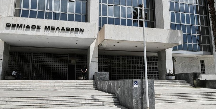 «Καταπέλτης» για τη γνωμοδότηση Ντογιάκου ο Σωτηρέλης
