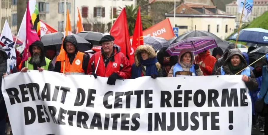 Παρέλυσε η Γαλλία από τη γενική απεργία