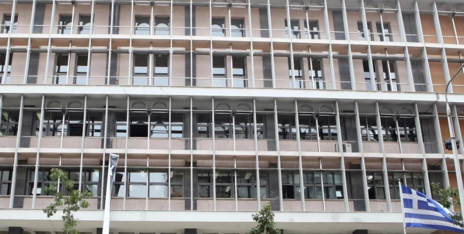 Ψευτογιατρός: Κατέθεσε προσφυγή για να μην δοθούν τα στοιχεία του στη δημοσιότητα