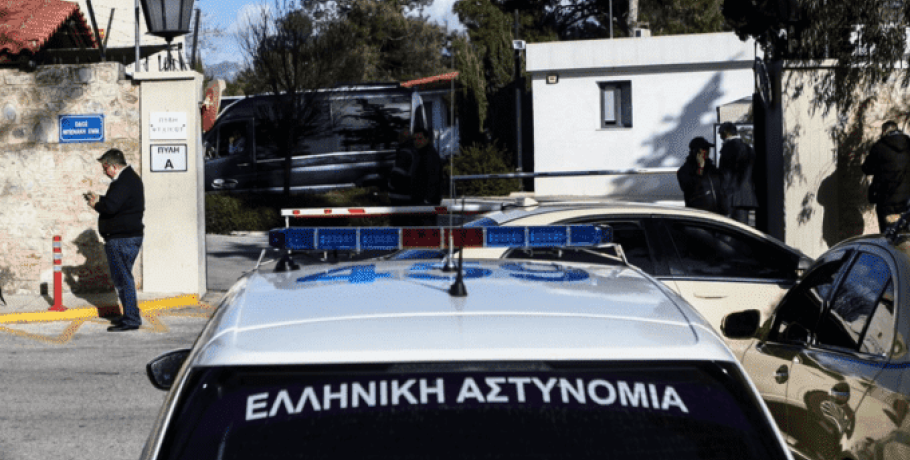 Κολλέγιο Αθηνών: Οι δύο ανήλικοι δεν προκάλεσαν κανένα επεισόδιο, πήγαν να συναντήσουν φίλους τους, λέει η ΕΛ.ΑΣ.