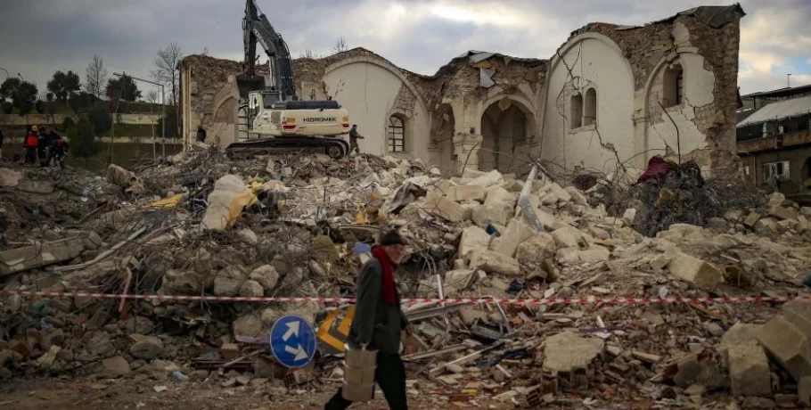 Ξεπέρασαν τους 35.000 οι νεκροί από τους φονικούς σεισμούς σε Τουρκία και Συρία