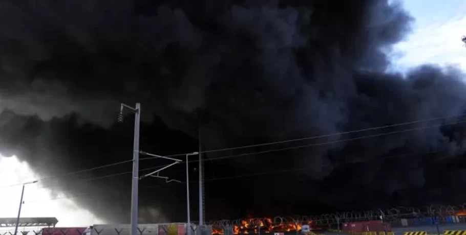 Τουρκία: Υπό έλεγχο τέθηκε η πυρκαγιά στο λιμάνι του Ισκεντερούν
