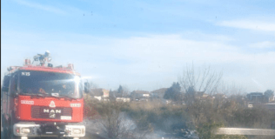 Φωτιά στα Γιαννιτσά: Μικρή εστία που έγινε... καπνός από την Π.Υ.