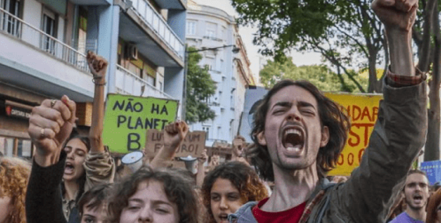 Πορτογαλία: Μαζική διαδήλωση στην Λισαβόνα για μια «Δίκαιη Ζωή»