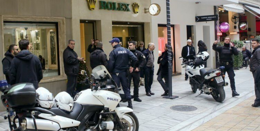 Ροζ Πάνθηρες: Σέρβοι και ένας Έλληνας στη συμμορία - Η δράση τους και πώς «άρπαξαν» 24 ρολόγια από τη Rolex