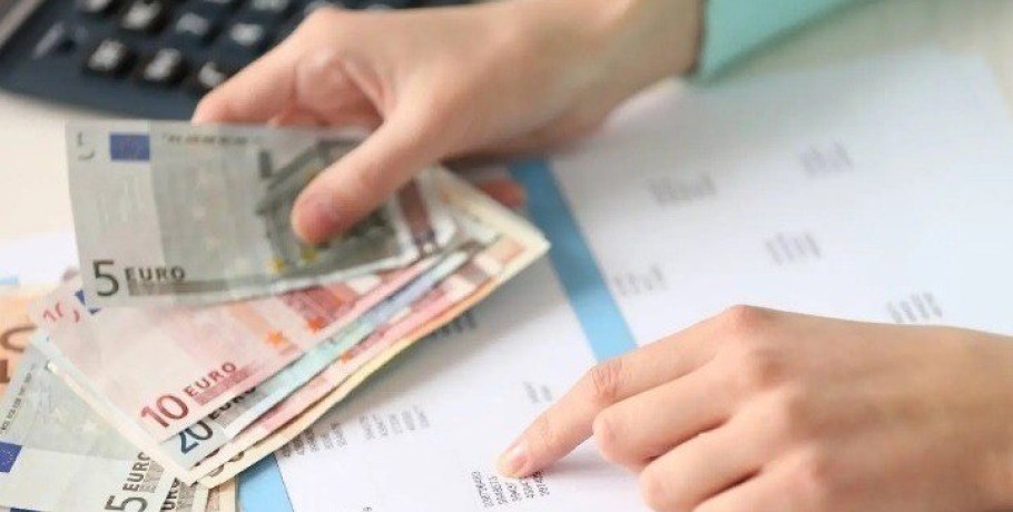 Ασφαλιστικές εισφορές 2027: Έρχεται νέα μείωση - Τι κερδίζουν οι εργαζόμενοι