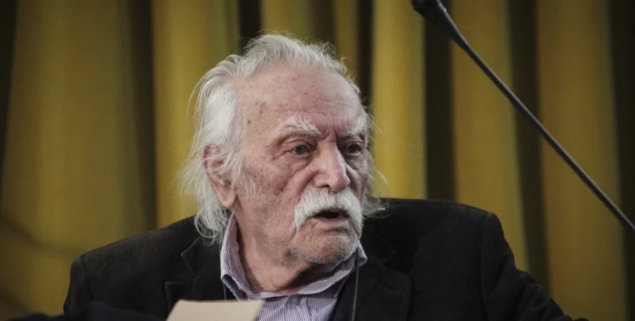 Μανώλης Γλέζος: Η σύζυγός του καταγγέλλει ότι τον κάλεσαν στο συνέδριο της ΓΣΕΕ