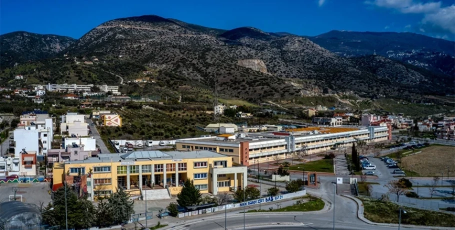 Πανεπιστήμιο Θεσσαλίας: Δεν τους δίνουν πτυχίο γιατί έχουν χρέος για την εστία