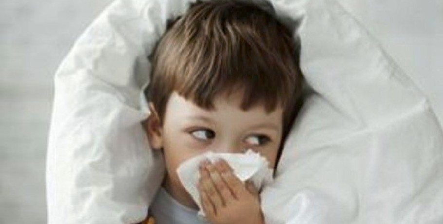 Το κοινό κρυολόγημα προσφέρει στα παιδιά ανοσία έναντι της Covid-19, σύμφωνα με έρευνα