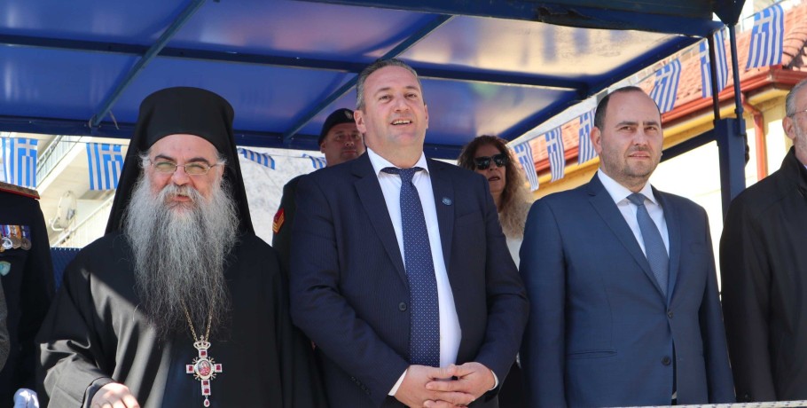 Περήφανος ο Δήμαρχος Αλμωπίας: Χειροκρότησε τον γιo του και τα παιδιά της Αριδαίας