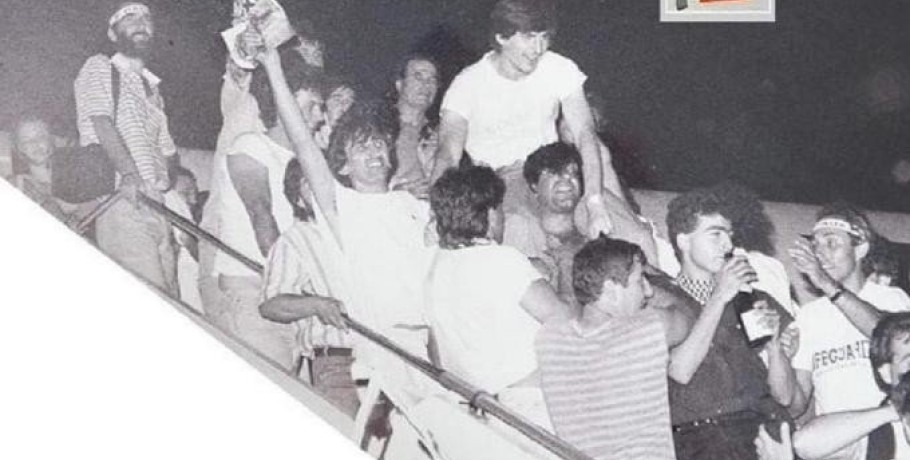 Η αξεπέραστη φωτογραφία Κωστίκου με «Μανάβη»: «Καλό ταξίδι Στρατηγέ»