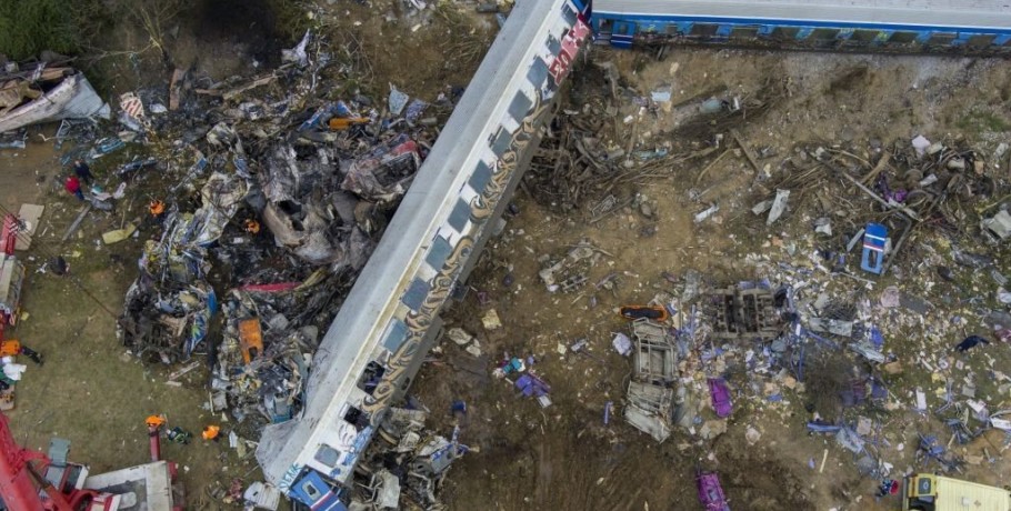 Τέμπη: Παραμένουν στη ΜΕΘ τρεις τραυματίες – Τα νεότερα για την υγεία τους
