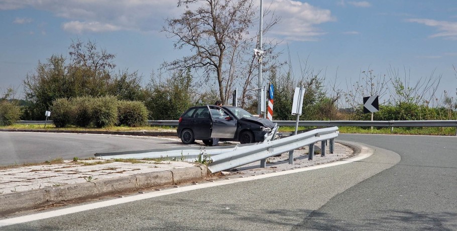 "Στούκαρε" στον κόμβο της Σκύδρας
