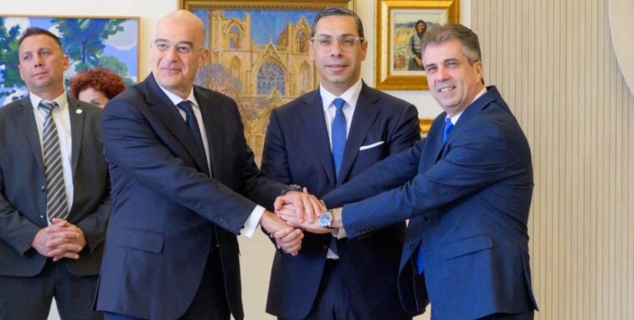 Άνοιγμα Δένδια σε Τουρκία για το Φόρουμ Φυσικού Αερίου της Ανατ. Μεσογείου