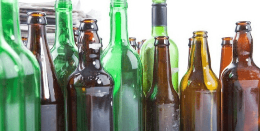Ακόμα κι οι μεγαλύτεροι πότες το αγνοούν: Εσύ ξέρεις για ποιο λόγο τα μπουκάλια μπίρας είναι πράσινα ή καφέ;