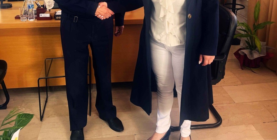 Επισκέψεις στα Σώματα Ασφαλείας από την Κική Παπαδάκη