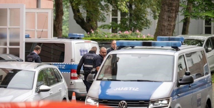 Δύο δημοσιογράφους της τουρκικής εφημερίδας Σαμπάχ συνέλαβε η γερμανική αστυνομία