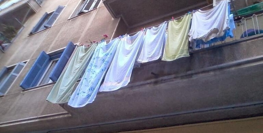 Θεσσαλονίκη: Έκλεβε με πρόσχημα ότι του έπεσαν ρούχα σε μπαλκόνια