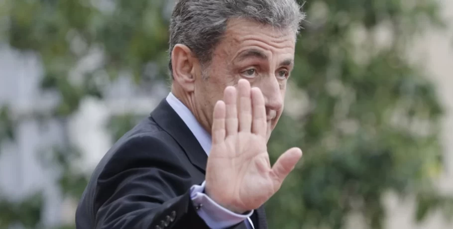 Ενα χρόνο φυλακή στον Σαρκοζί για διαφθορά -Θα είναι έξω με βραχιολάκι
