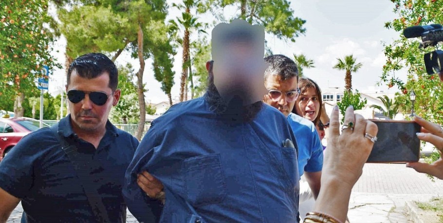 Ναύπλιο: Στον ανακριτή ο ιερέας που έστειλε χυδαία μηνύματα σε 12χρονο