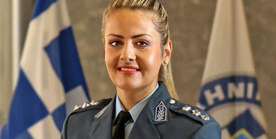 Κωνσταντία Δημογλίδου: Ποια είναι η εντυπωσιακή εκπρόσωπος Τύπου της ΕΛΑΣ