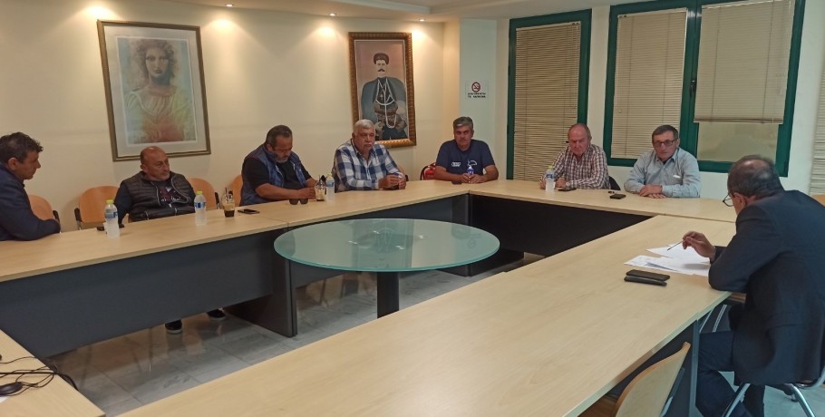Σύσκεψη Δημάρχου Πέλλας με τους πρόεδρους των ΤΟΕΒ για τις καταστροφικές πλημμύρες