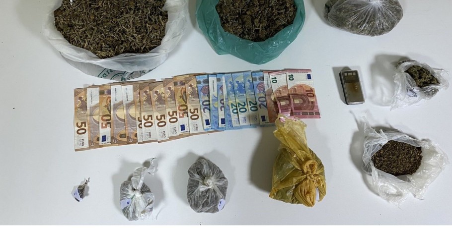 Στα "πράσα" με ένα κιλό κάνναβη