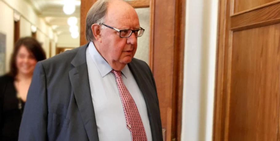 Θεόδωρος Πάγκαλος: Οι 12 ατάκες που έγραψαν πολιτική ιστορία