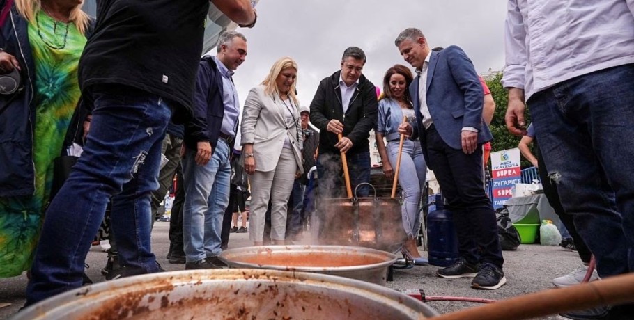 Ο Τζιτζικώστας στη μεγάλη γιορτή για τα 94 χρόνια λειτουργίας των λαϊκών αγορών