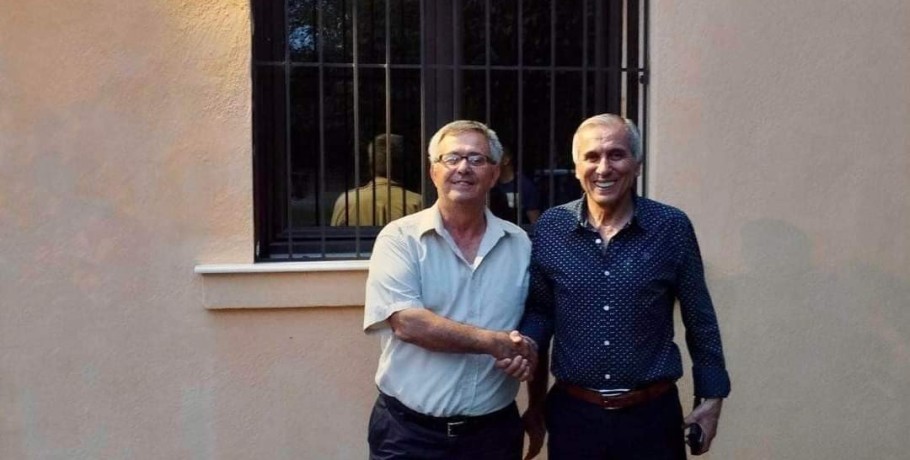Στο πλευρό του Καστεριδη ο πρόεδρος του Μελισσίου