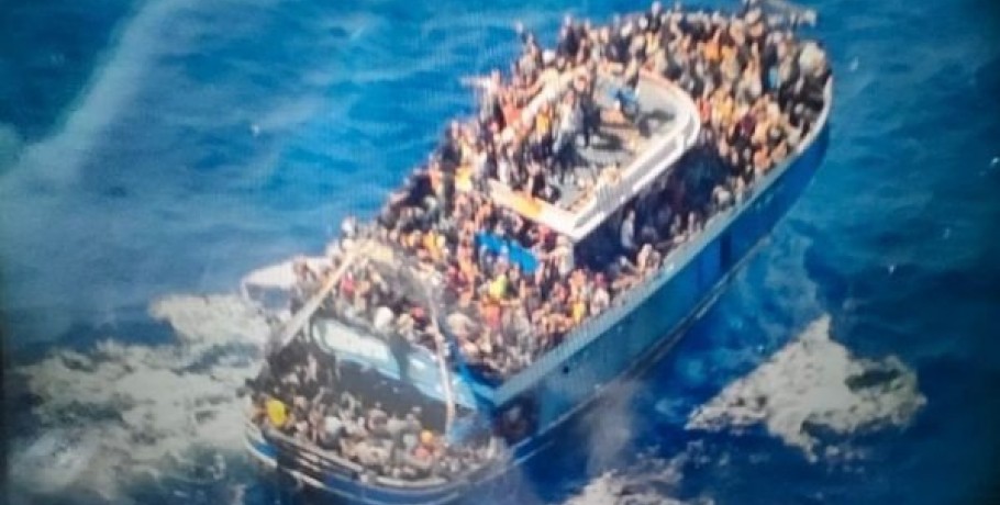 Μαρτυρίες που συγκλονίζουν από το ναυάγιο - «Έκλαιγαν όταν κατάφερναν να μιλήσουν με τους συγγενείς τους»
