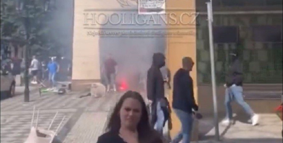 Επεισόδια με τραυματίες και συλλήψεις στην Πράγα πριν τον τελικό του Conference League