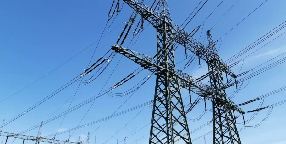 Πώς οι επιδοτήσεις στο ρεύμα εξαφάνισαν πάνω από €500 εκατ. από τον Ειδικό Λογαριασμό των Υπηρεσιών Κοινής Ωφέλειας