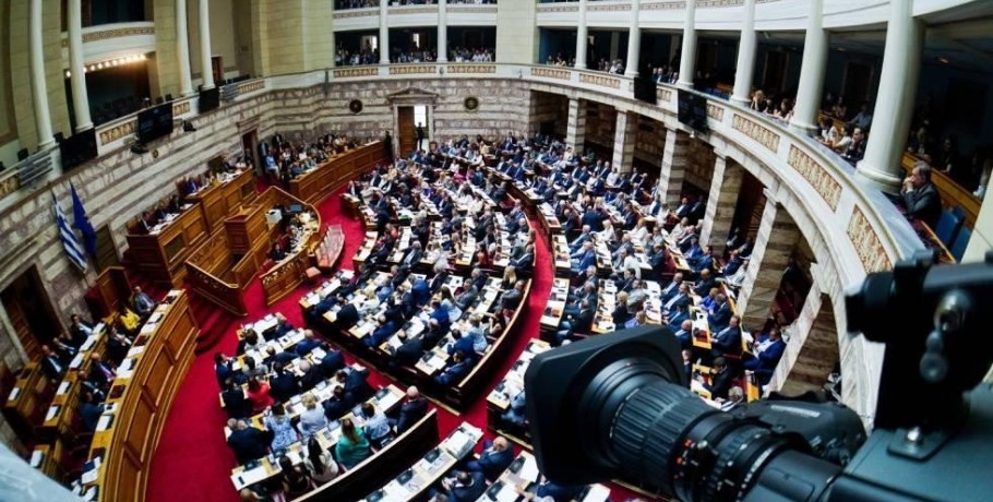 Πρώτο ματς κυβέρνησης-αντιπολίτευσης με αφορμή τις προγραμματικές δηλώσεις