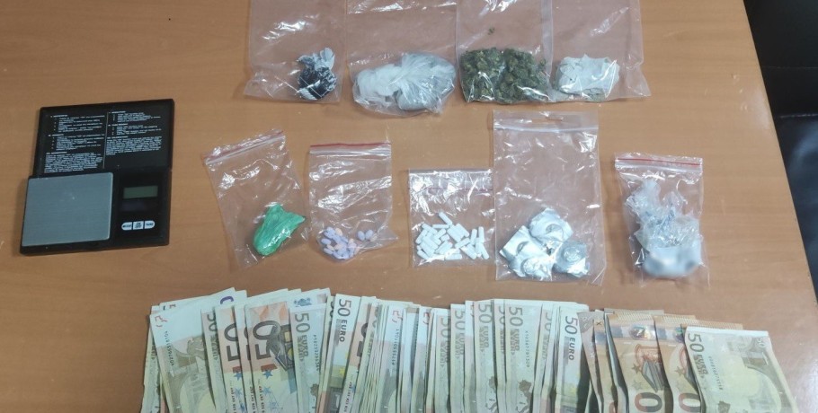 Με τη μύτη του ROXY στα πράσα πλειάδα ναρκωτικών