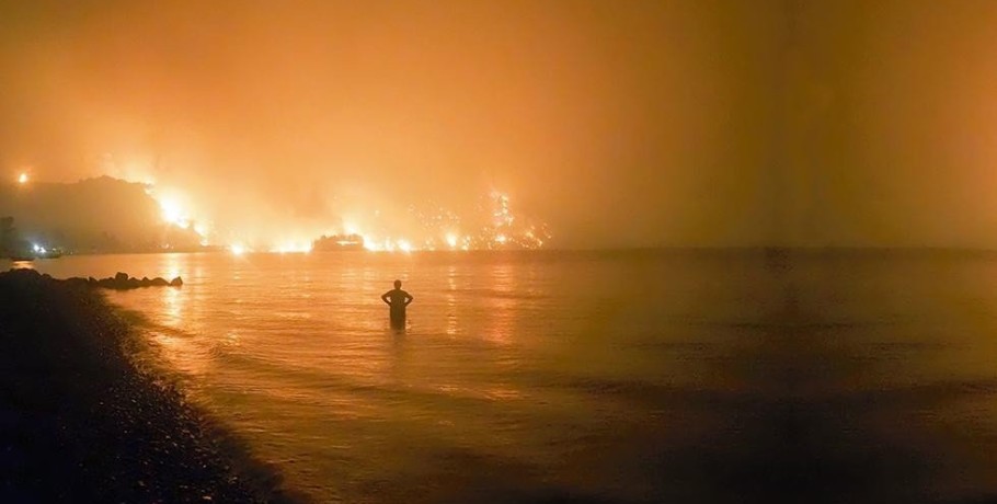 Η Ευρώπη καίγεται, πνίγεται, ξεραίνεται και το πληρώνει ακριβά!