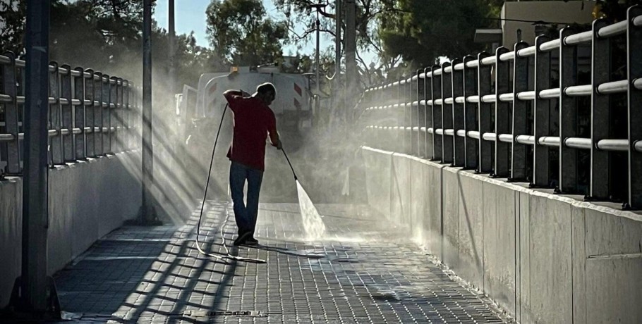 Απίστευτο: Το πρωί ο δήμος καθάριζε το σημείο δολοφονίας του Μιχάλη και λίγο αργότερα πήγε για έρευνα η ΕΛ.ΑΣ.