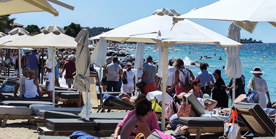 Χαλκιδική: «Αλόγιστη τουριστικοποίηση και καταστροφή της φύσης» – SOS εκπέμπουν οι κάτοικοι της Νικήτης για τις παραλίες