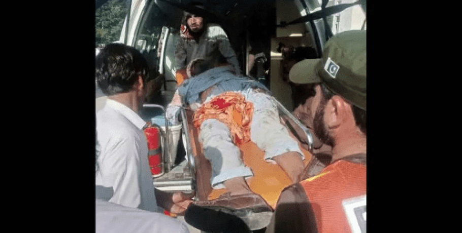 Πολύνεκρη βομβιστική επίθεση σε πολιτική συγκέντρωση στο Πακιστάν