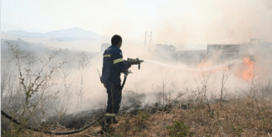 Πυροσβεστική: Οριοθέτηση των πυρκαγιών σε Ορεστιάδα και Φλώρινα