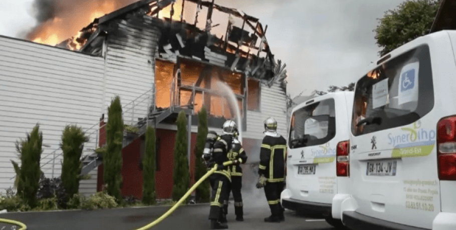 Στους 11 οι νεκροί από τη φωτιά σε εξοχική κατοικία ΑμΕΑ κοντά στο Στρασβούργο