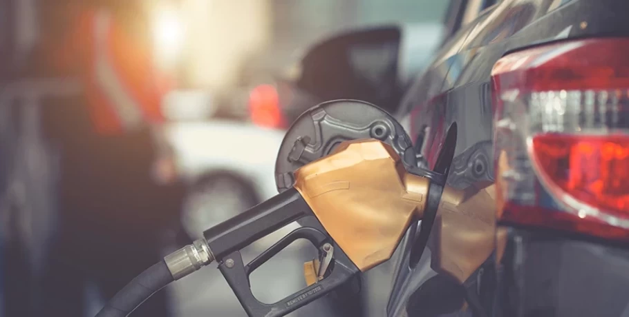 Την ανηφόρα έχουν πάρει οι τιμές στα καύσιμα – Πόσο θα αυξηθεί το πετρέλαιο και η βενζίνη