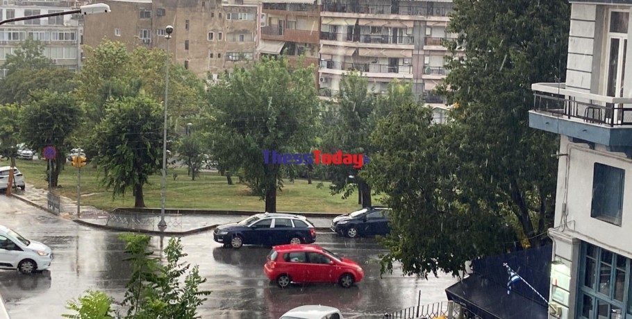 Θεσσαλονίκη: Ανάσες δροσιάς έφερε η βροχή