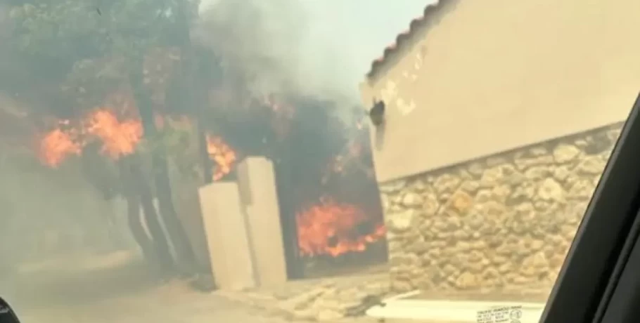 Στις φλόγες το σπίτι του υποψηφίου Δημάρχου Αχαρνών Χρήστου Ηλιάδη