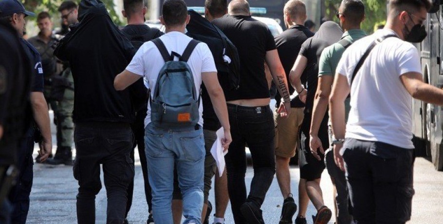 Απολογούνται σήμερα οι τελευταίοι 35 κατηγορούμενοι για τα επεισόδια έξω από το γήπεδο της ΑΕΚ