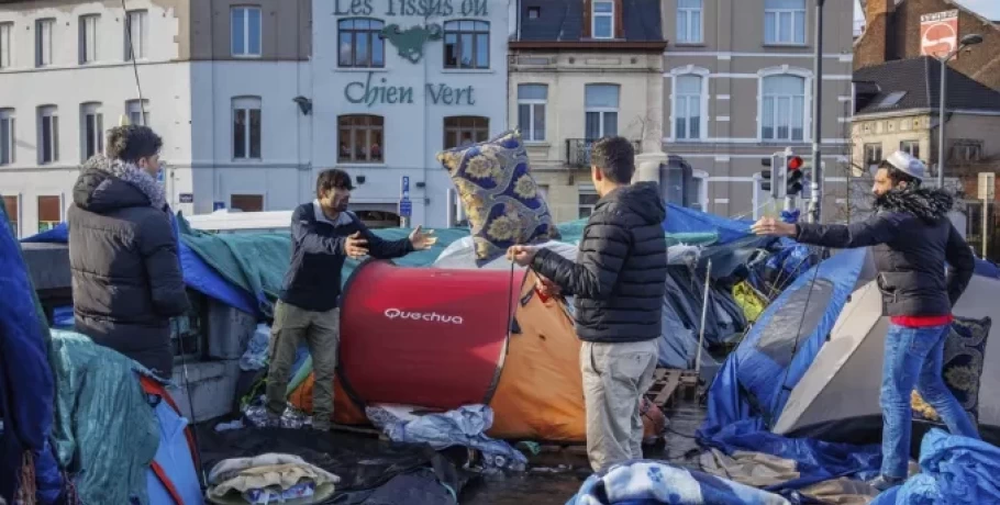 Βέλγιο: Απαγόρευση παροχής στέγασης σε άγαμους άνδρες που αιτούνται άσυλο