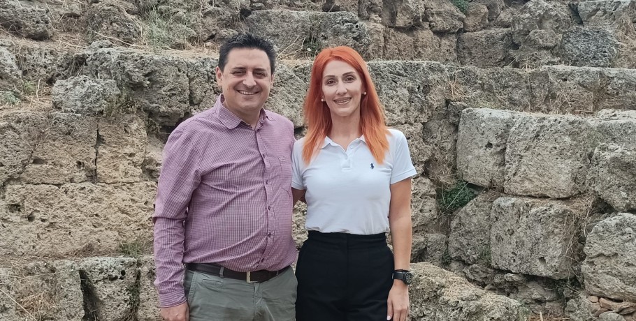 Η Μπουζίνη Ευτυχία στην Κοινωνία σε Κίνηση