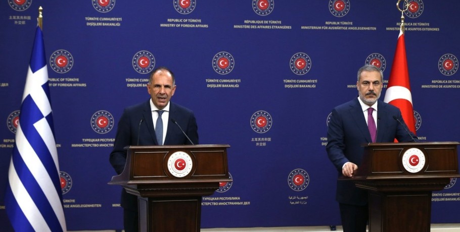 Τουρκικά ΜΜΕ: «Νέα εποχή με την Ελλάδα» μετά τη συνάντηση Γεραπετρίτη - Φιντάν